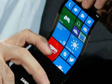 સેમસંગ ગેલેક્સી રાઉન્ડ : વિશ્વનો પ્રથમ કર્વ્ડ ડિસ્પ્લે ફોન લોન્ચ