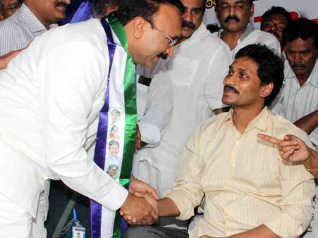 અનશન પર બેઠેલા જગનને જબરદસ્તી હોસ્પિટલભેગા કરાયા