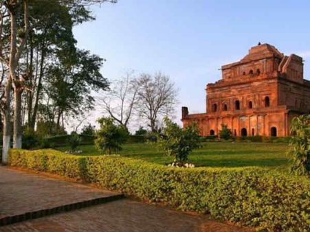 કરેંગ ઘરની તસવીર