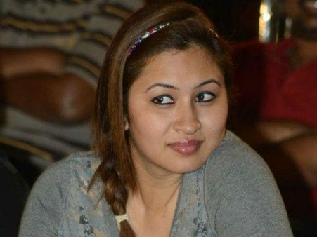 અઝહરે જ્વાલાને આપી બીએમડબલ્યુ