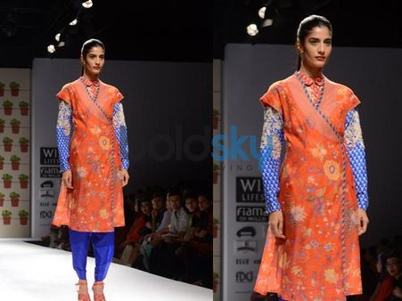 રેપારાઉન્ડ કૂર્તિ