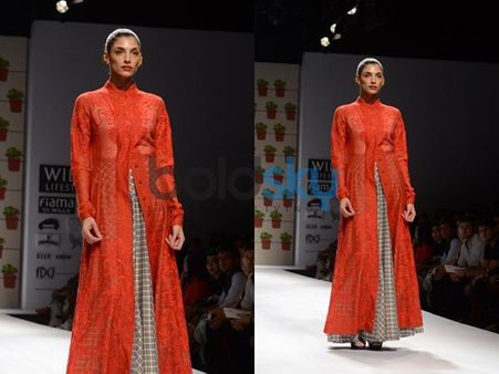 રેડ જેકેટ