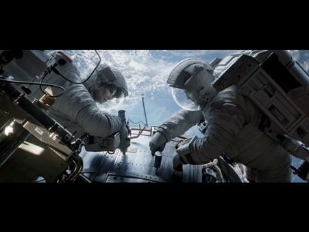 ગ્રેવિટીની તસવીરો