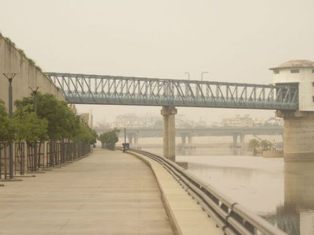 રિવરફ્રન્ટની તસવીર