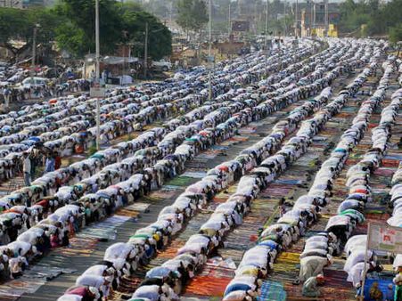 વડોદરામાં કસાઇઓના હુમલામાં ત્રણ પોલીસકર્મી ઘાયલ