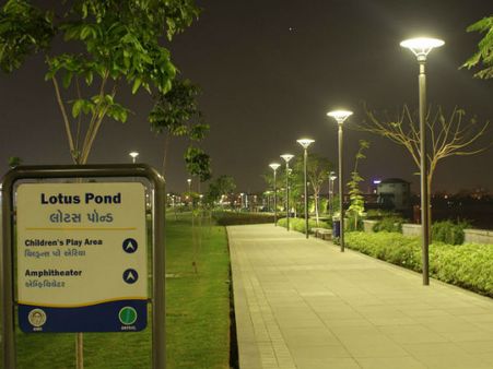 બોસ...આ આપણું અમદાવાદ છે હોં!