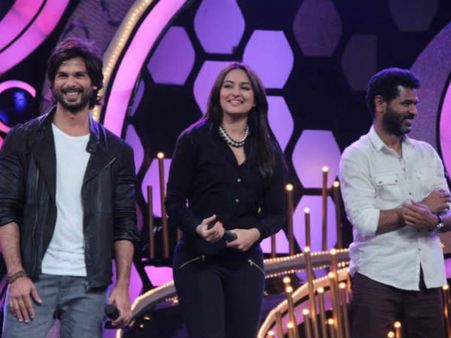 બિકિની નહીં, સાડીમાં સોનાક્ષી