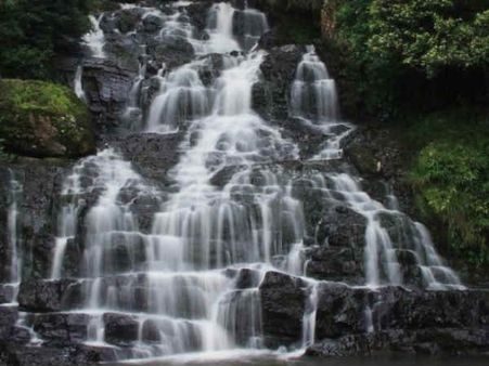 ભારતના આ શહેરમાં વહે છે દૂધ જેવું સફેદ ઝરણું