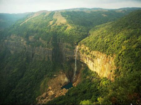  નોહકલિકઇ ફોલ્સ