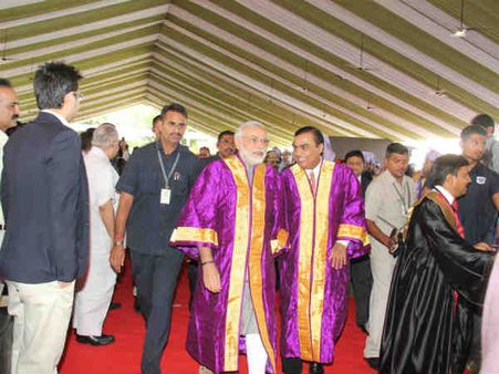 PDPU પદવીદાન સમારંભમાં મોદી