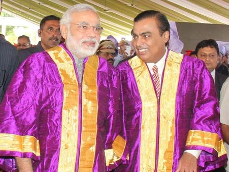 PDPU પદવીદાન સમારંભમાં મોદી, વિદ્યાર્થીઓએ લગાવ્યા PM..PMના નારા