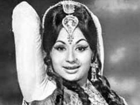 હેલનનો જાદૂ ચાલ્યો