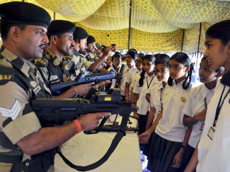 રાઇફલનું ડેમોન્સ્ટ્રેટ