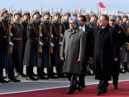 રેડ કારપેટ પર મનમોહન, છ કરારો પર થશે હસ્તાક્ષર