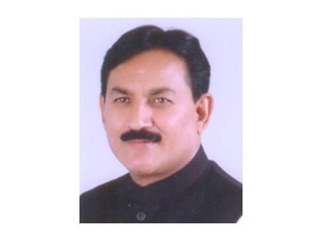 16 ભારતસિંહ સોલંકી 16 ભારતસિંહ સોલંકી