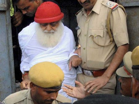 આસારામ પર હવે દેહવ્યાપારનું રેકેટ ચલાવવાનો કેસ