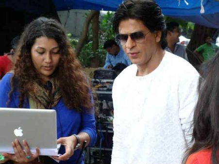 નોકિયા લૂમિયાની એડ માટેની તૈયારી નોકિયા લૂમિયાની એડ માટેની તૈયારી