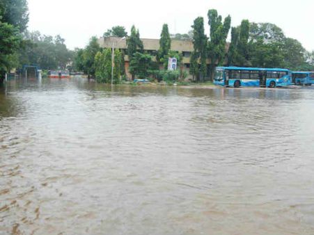 એપીમાં મોતનો વરસાદ