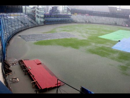 ટીમ ઇન્ડિયાની આશાઓ પર ફરી વળ્યુ પાણી, કટક વન ડે થઇ રદ