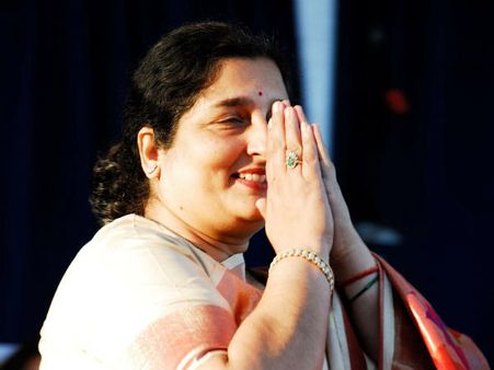 સ્થાપિત થયા અનુરાધા