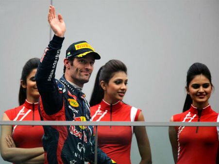 મનોરંજન માટે હોટ બેબ્સનો ઉપયોગ