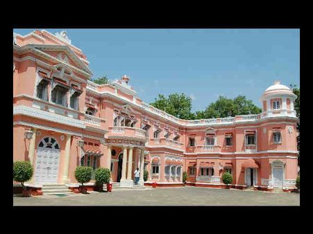 રાજવંત પેલેસ, રાજપીપળા