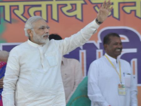 આઝાદીના બે પડાવ