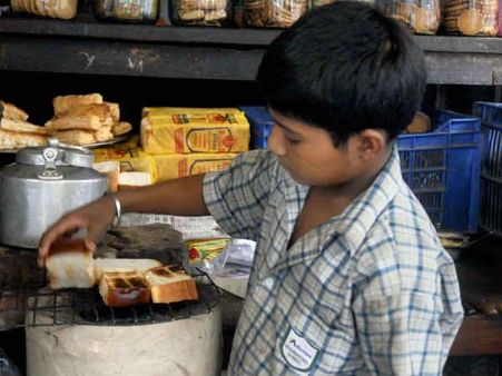 નાના હાથો વડે કમાણી નાના હાથો વડે કમાણી