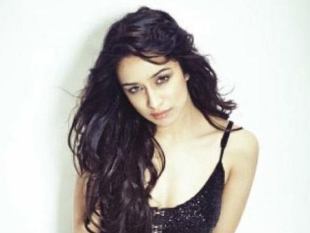 તો શું ‘મધુબાલા’એ ડગાવી સિંઘમ 2ની ‘શ્રદ્ધા’?