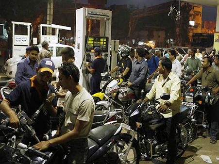 વધુ ભીડવાળા પેટ્રોલ પંપ ન જાવ