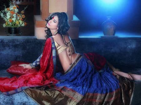 પૂનમ પાન્ડેનું દિવાળી ફોટોશૂટ