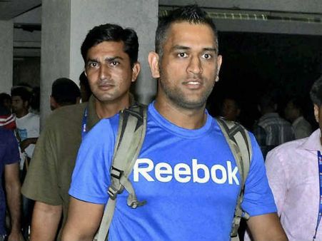 વિરાટ-શિખરના ચોગ્ગાથી ચિંતિત ધોની!