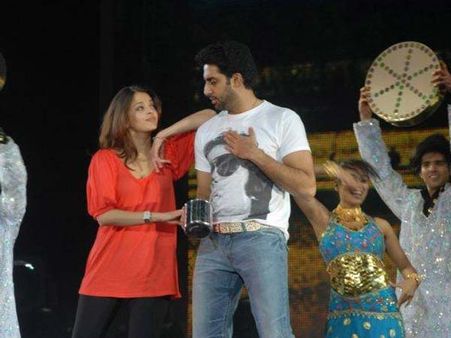 ગુરુના પ્રીમિયરમાં લગ્નની જાહેરાત