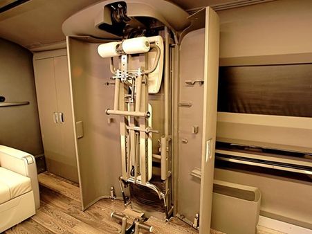 Shahrukh Khan's Luxury Bus By DC