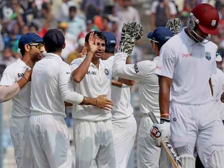 કોલકાતા ટેસ્ટ: પ્રથમ દિવસે વેસ્ટઇન્ડિઝના 234, અને ભારતના 37 રન