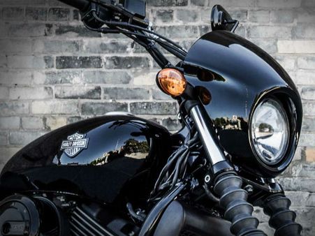 વાઇઝર અને ટેંક સંતુલિત આધાર પર