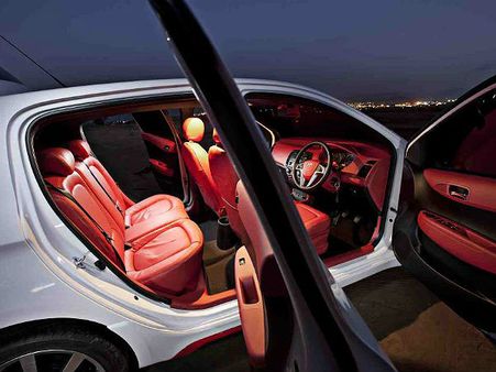 દરવાજાને પણ શાનદાર લુક