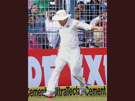 કોલકાતા ટેસ્ટ:પ્રથમ દિવસે વેસ્ટઇન્ડિઝના 234, ભારતના 37 રન