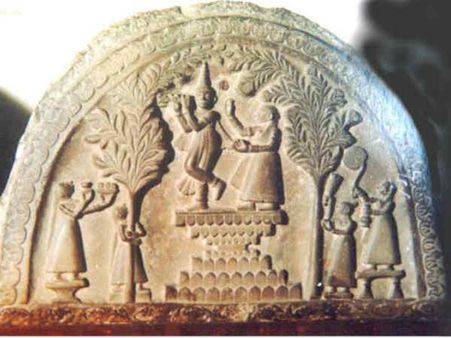 કૃષ્ણની મૂર્તિ પર કરાયેલી કોતરણી