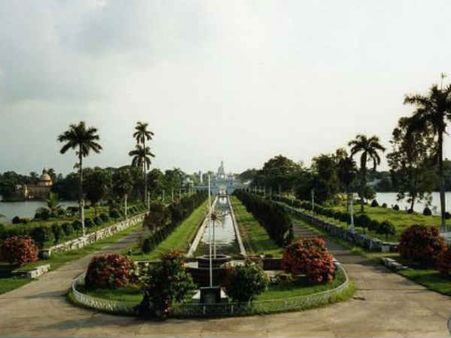 પેલેસનું દૂરનુ દ્રશ્ય