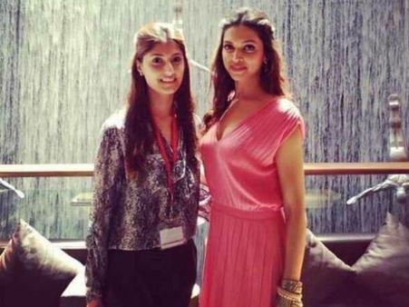 ફૅન સાથે દીપિકા