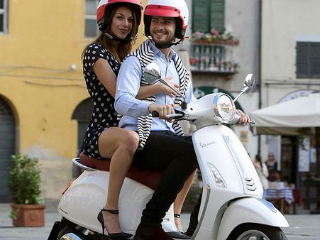 સ્કૂટરને માત્ર પ્રદર્શિત કરવામાં આવ્યું