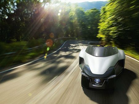 ત્રણ લોકોને બેસવાની વ્યવસ્થા