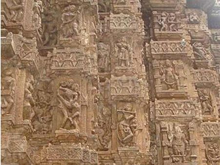 કામુક મૂર્તિઓ