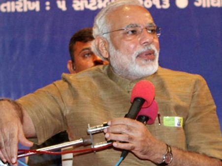 મેડમ સોનિયાજી તમે ગરીબની રોટલી છીનવી લીધી