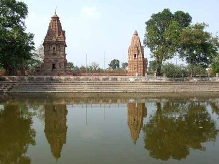 બિલાસપુરમાં મંદિર