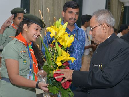 બાળકો સાથે બાળદિવસની ઉજવણી