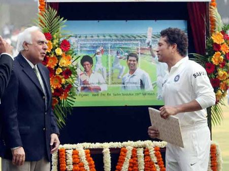 સચિનની સ્પેશિયલ પોસ્ટલ સ્ટેમ્પ