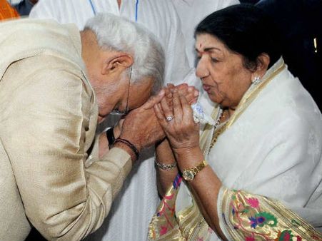 લતાજીનું ભારત રત્ન છીનવવાનું કહેનારાની ધરતી ખેંચી લોઃ મોદી