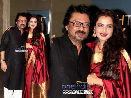 રેખા રેખા